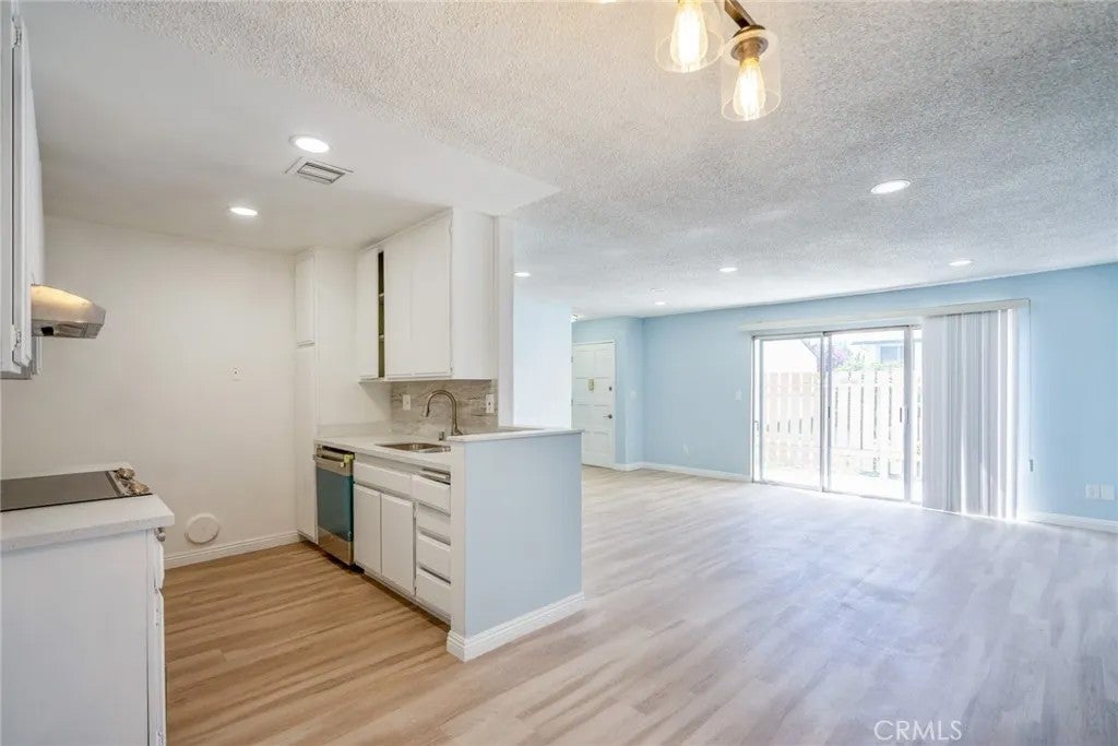 2300 S Hacienda Boulevard D4 — photo