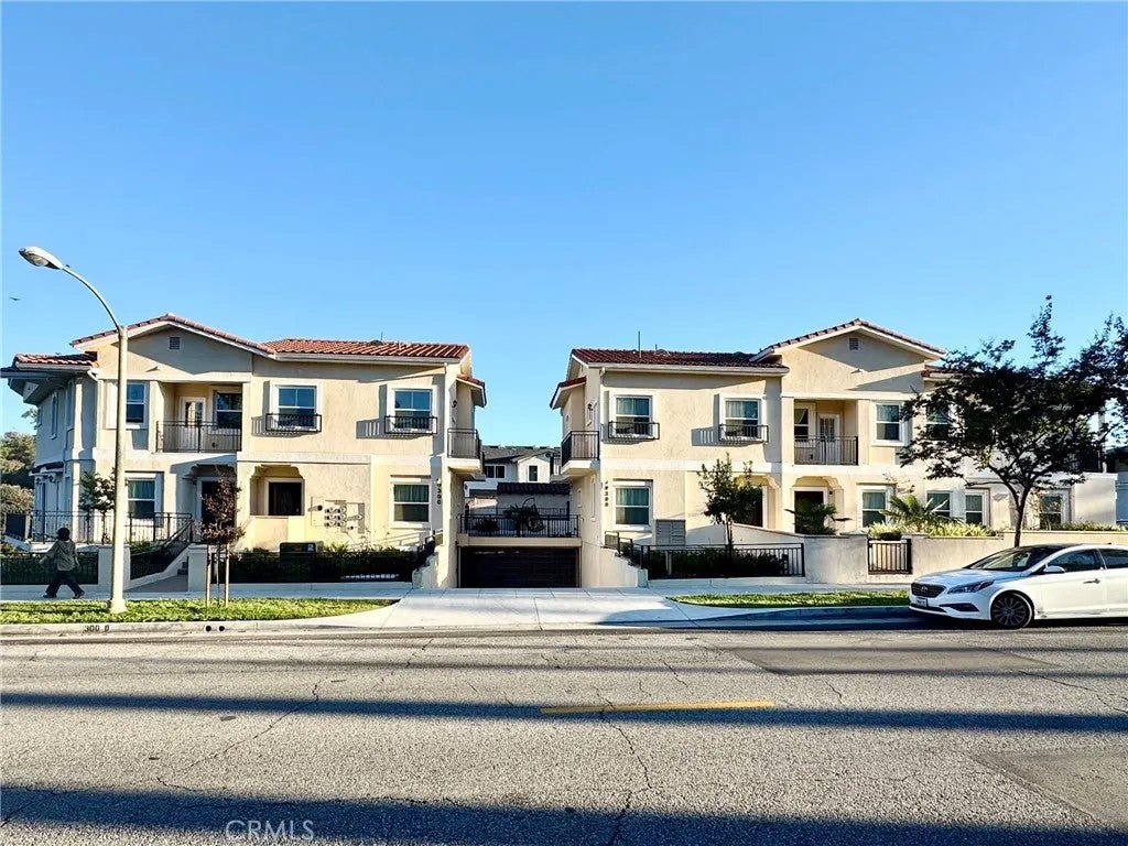 300 E Alhambra Road F — photo