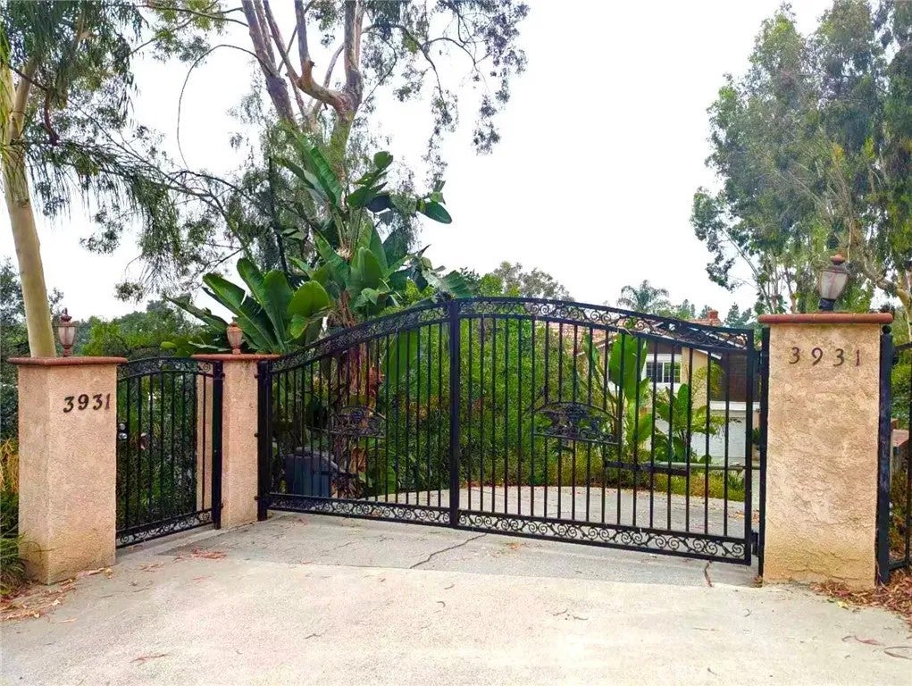 3931 E Lorencita Drive — photo