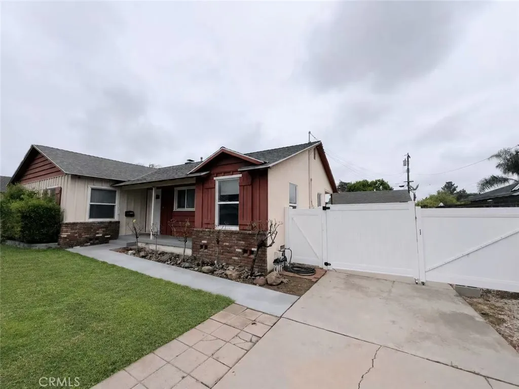 836 E Whitcomb, Glendora, CA 91741 — photo 2