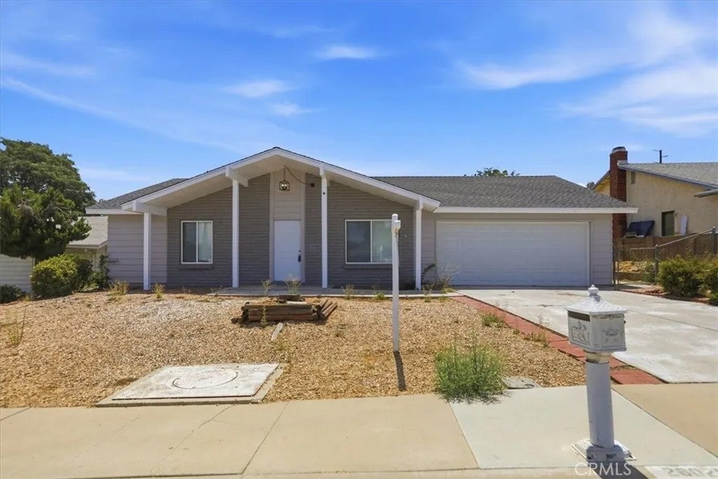 26025 Chambers — photo