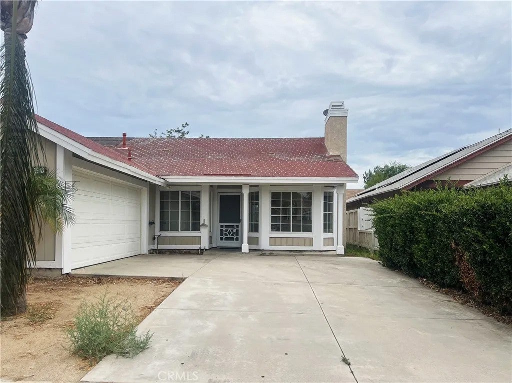 196 Sunny Halo Court — photo