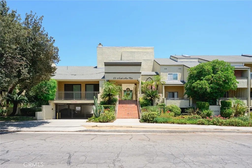 64 N Mar Vista Avenue 127 — photo