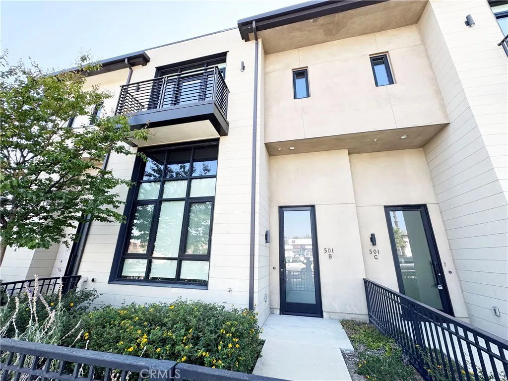 501 N Santa Anita Unit B — photo