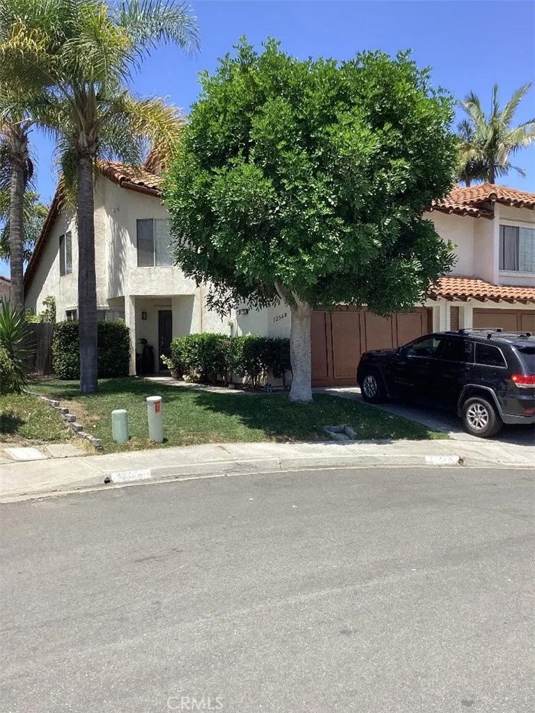 12568 Rideabout Court — photo