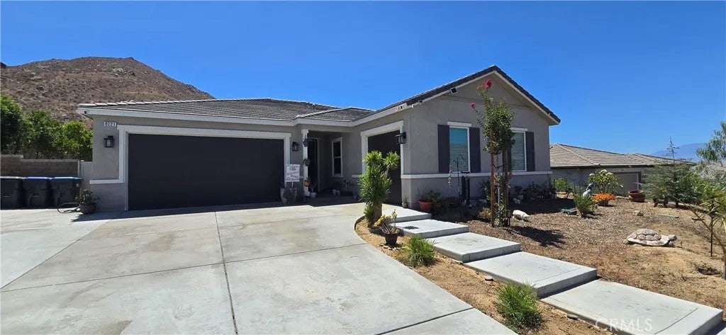 8221 Muir Lane — photo