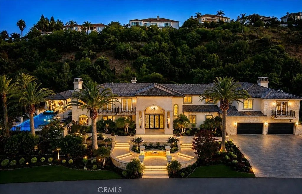 2855 Oak Knoll Drive — photo