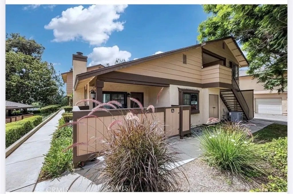21760 Laurelrim Dr Unit a — photo