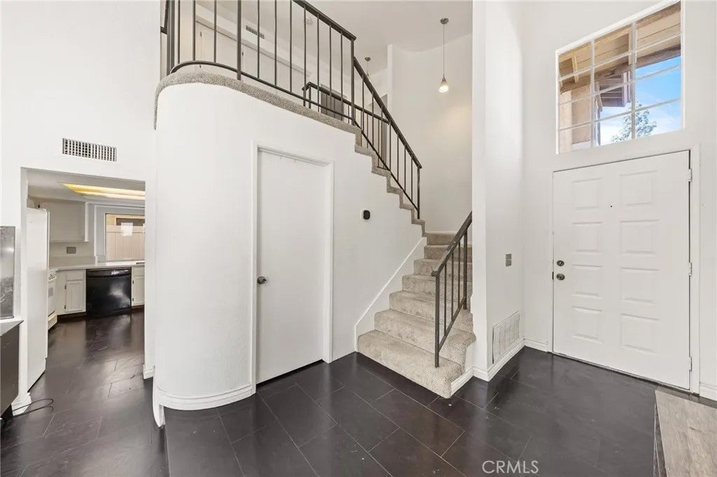 14311 Hillcrest Dr — photo