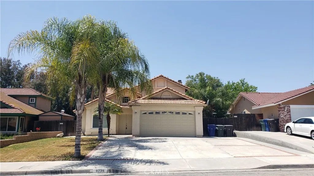 8739 Belladona — photo
