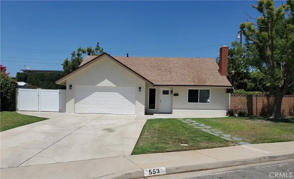 553 E Bellgrove Street — photo