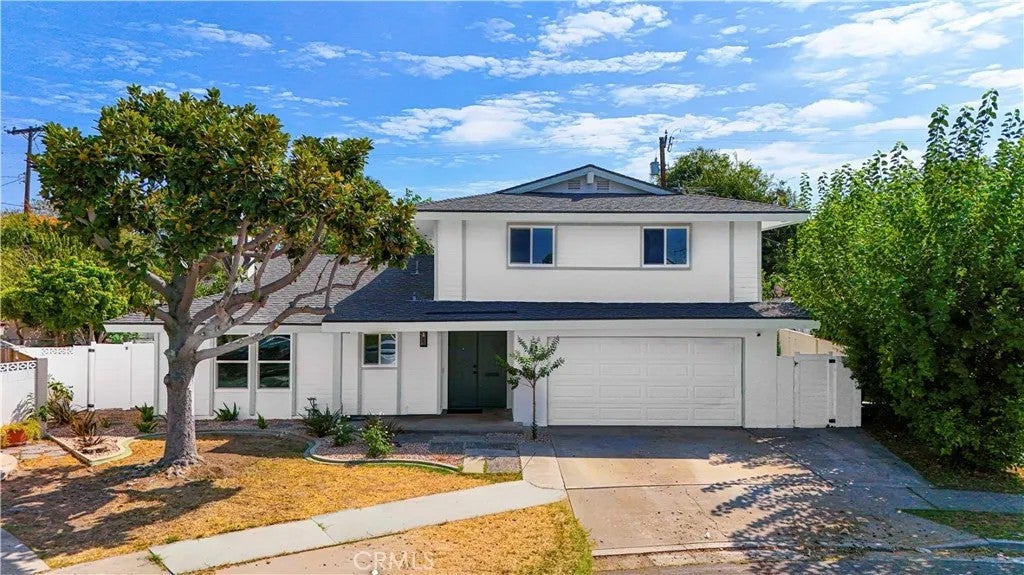 1243 E Live Oak Court — photo