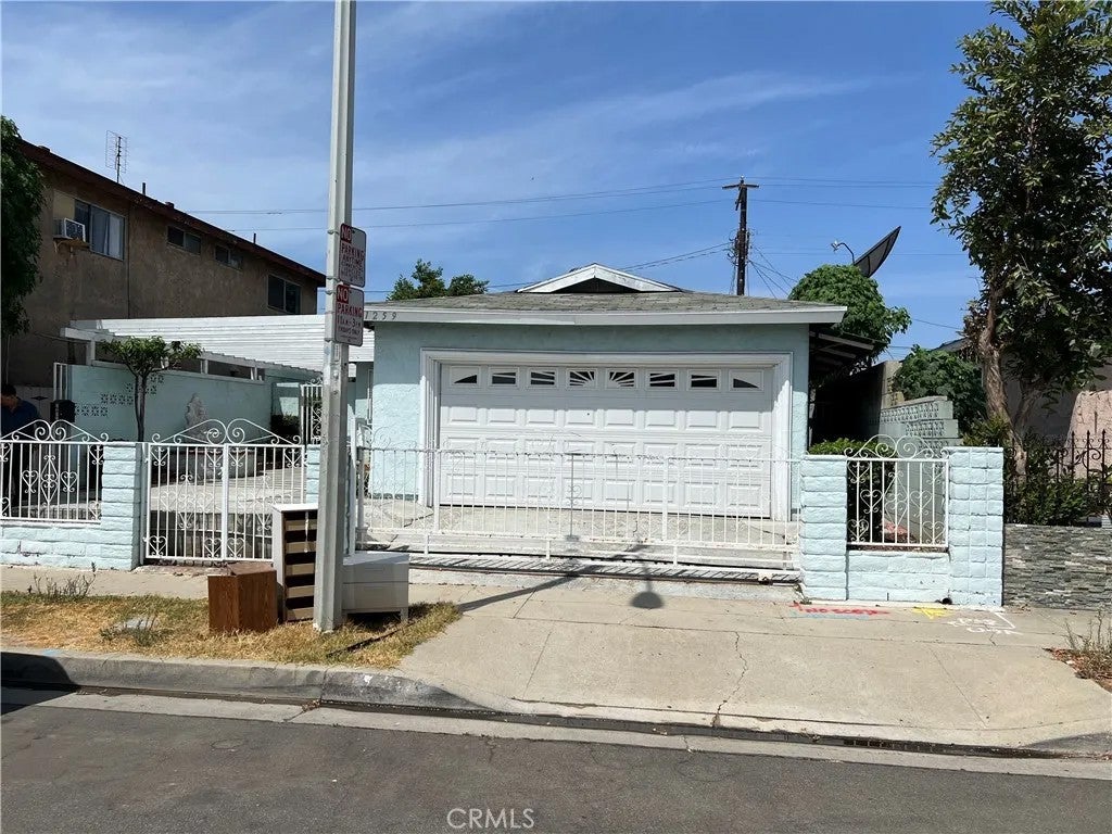 1259 S. Arizona Ave. — photo