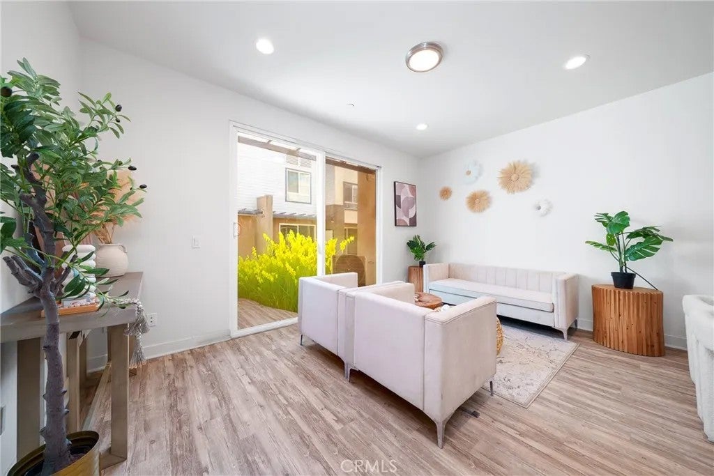 9042 Gavrey 15 — photo