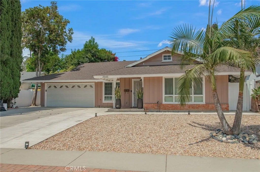 2545 Castle Rock Road — photo