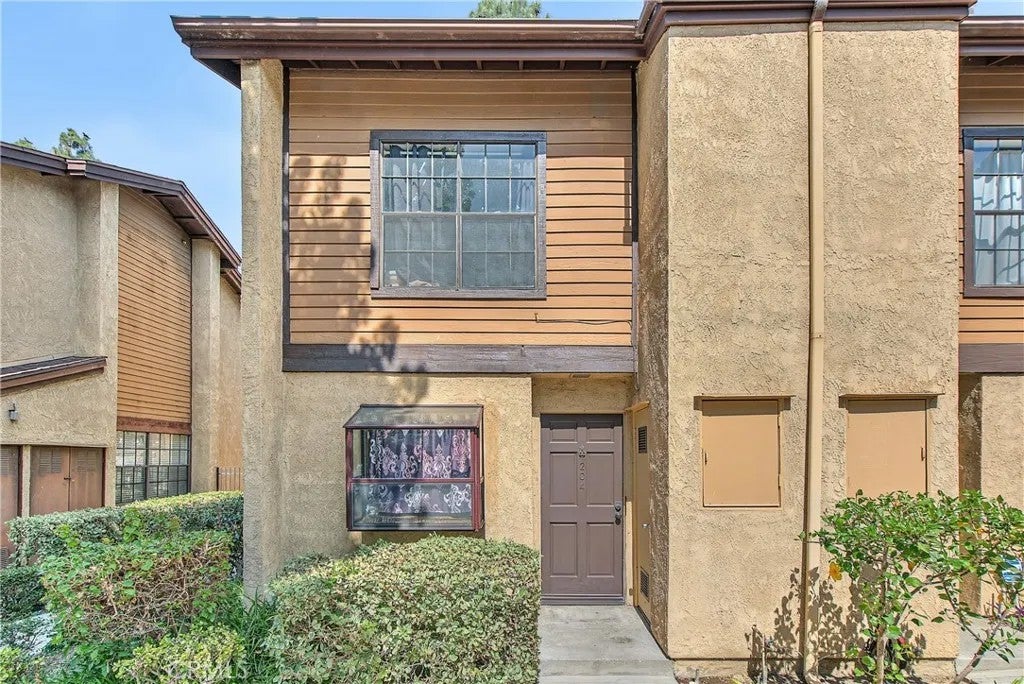 4140 Workman Mill Road 204 — photo
