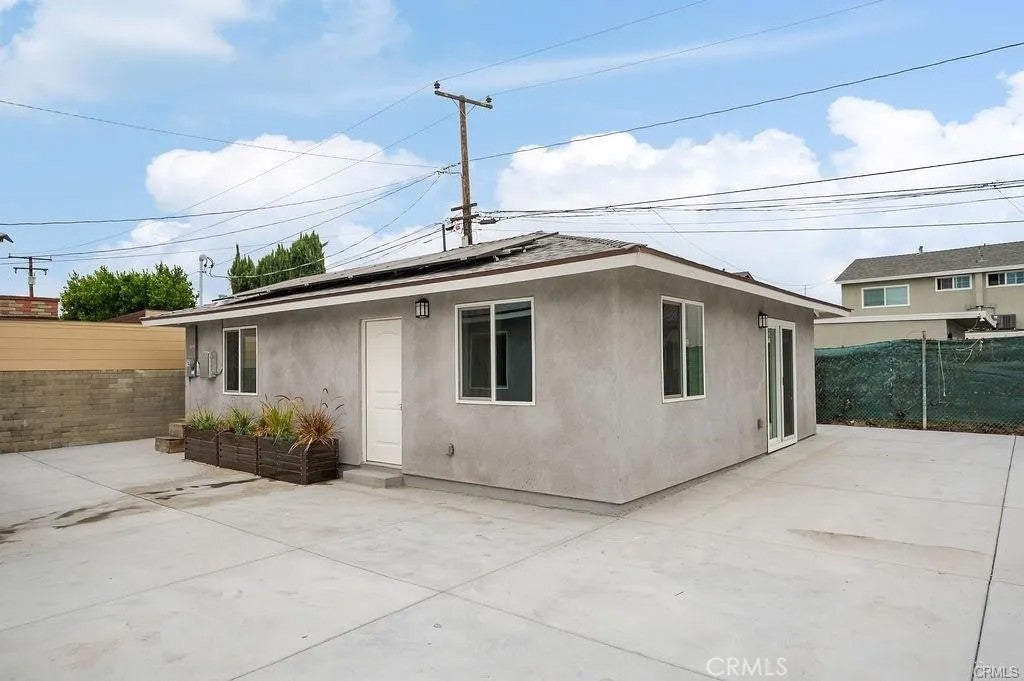 11585 Embree Drive — photo