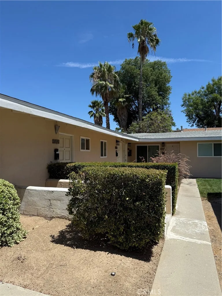 4573 main, Riverside, CA 92501 — photo 3