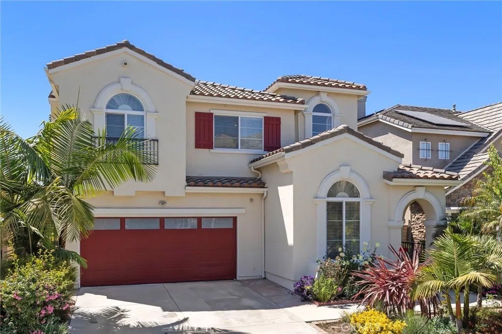 1759 Tanager — photo