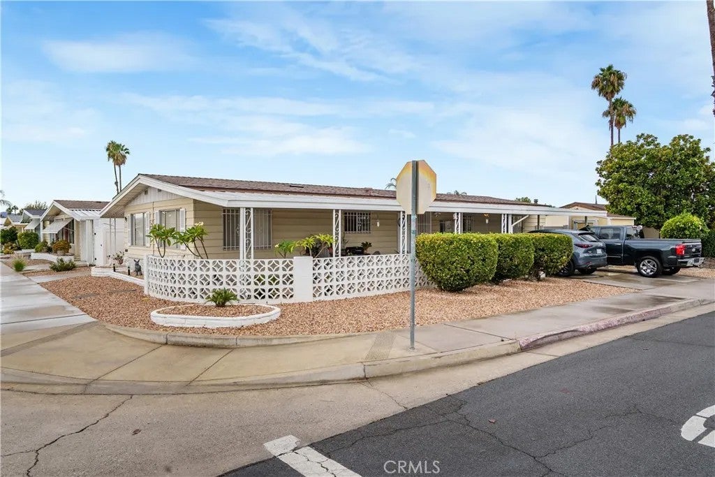 925 S Palm — photo
