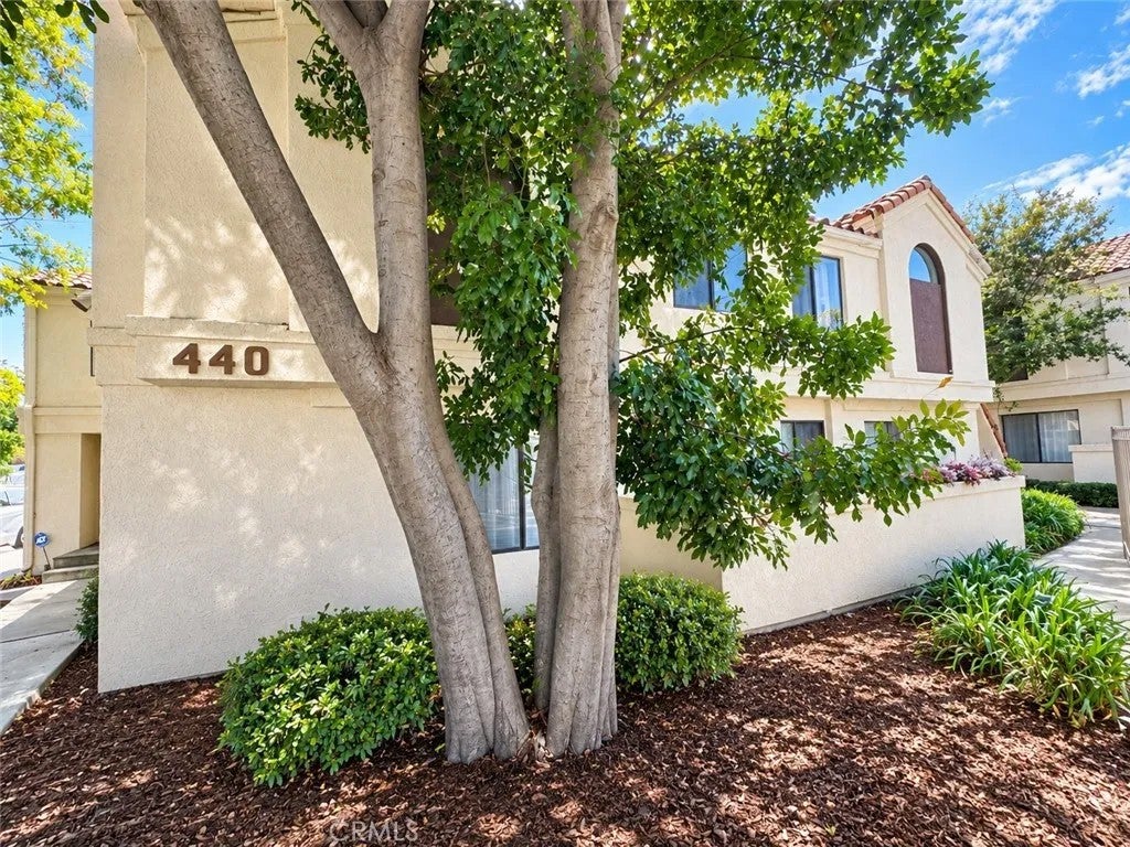 440 Anderwood Court — photo