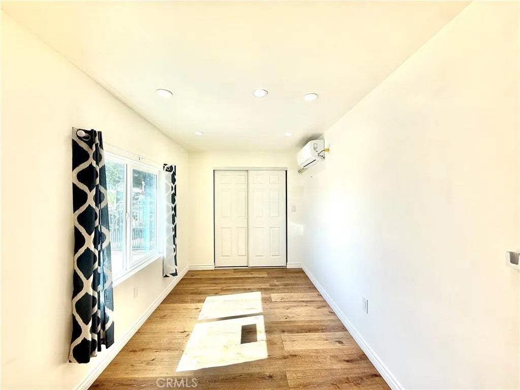 9159 Palmetto — photo