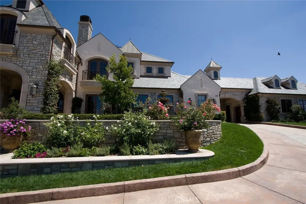Home in Camarillo, CA 93010 — photo 2