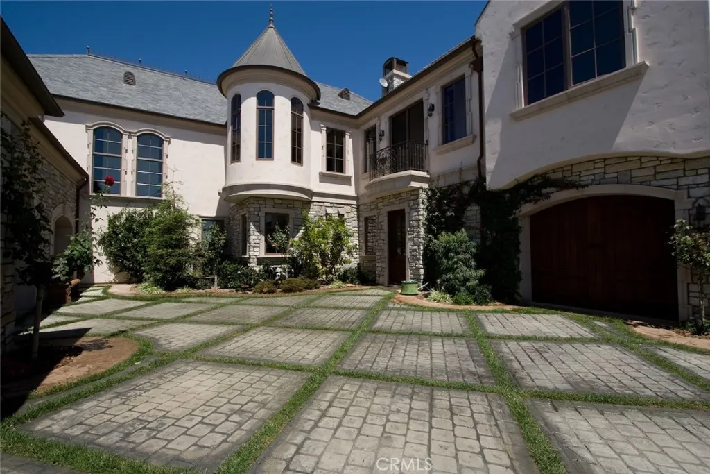 Home in Camarillo, CA 93010 — photo 3