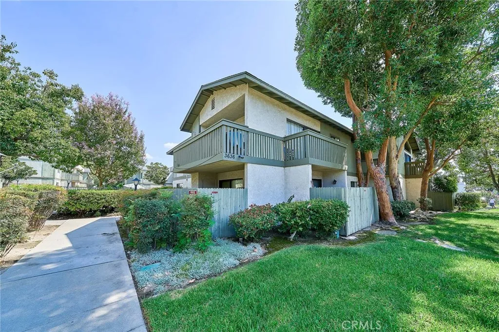 3636 Sumner Avenue Unit 209 — photo