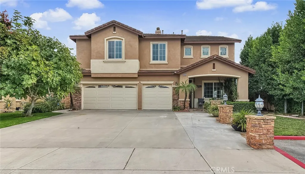 4653 Lombardy Court — photo