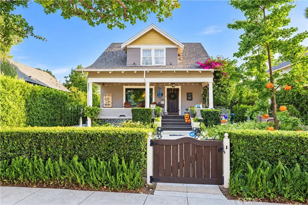 410 E Alvarado — photo