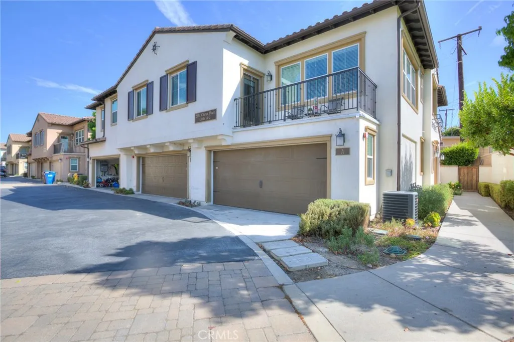 2151 Citrus Place Unit B — photo