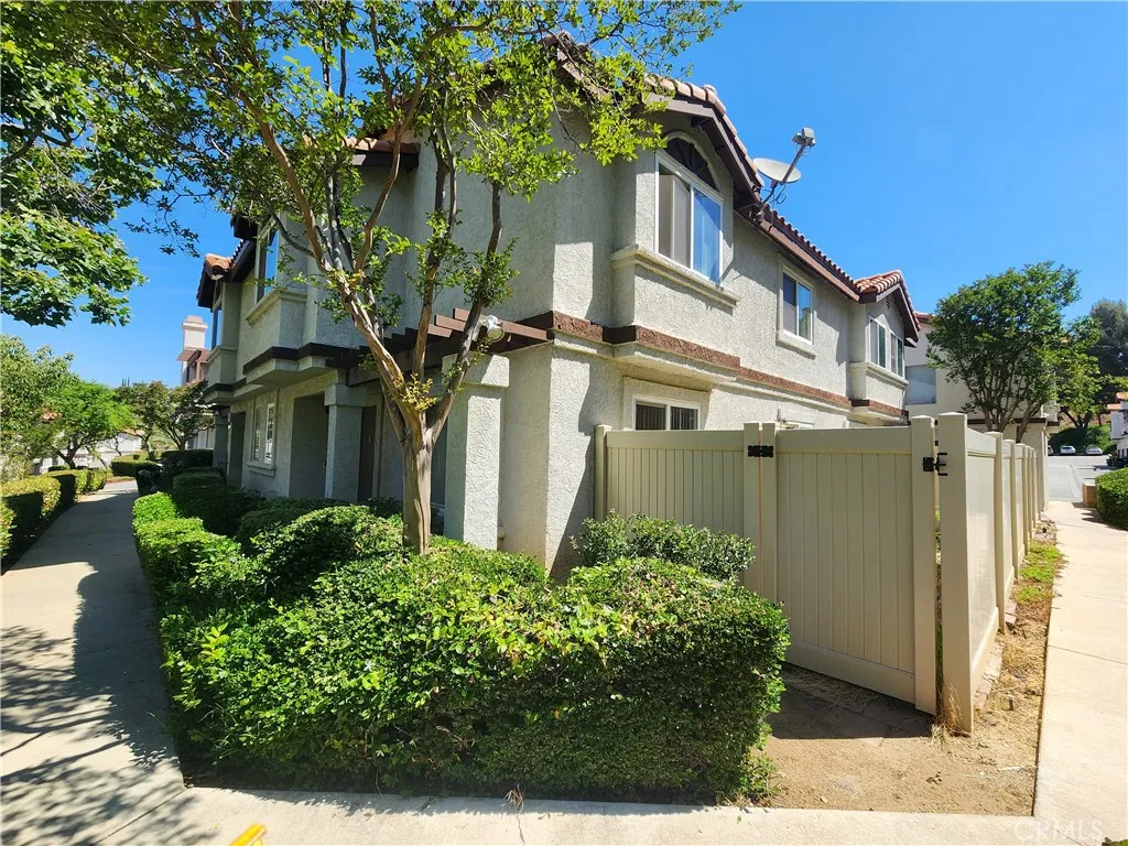 24234 Sylvan Glen — photo