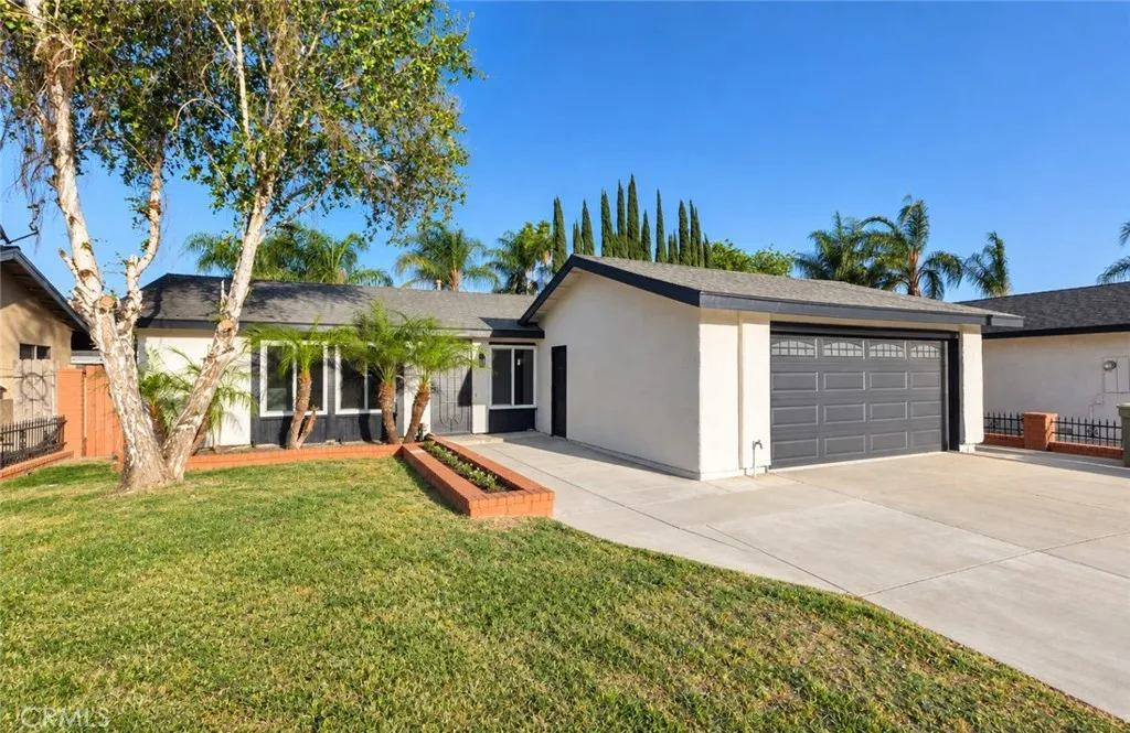 2863 S Cypress Point — photo