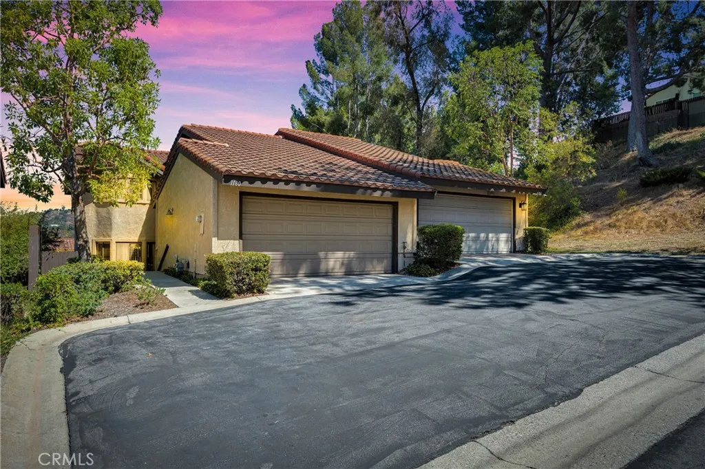 1180 Loxley Place — photo