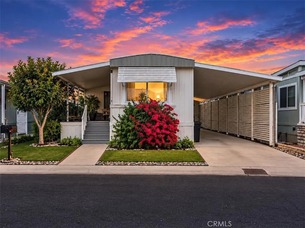 27601 Sun City Unit 302 — photo