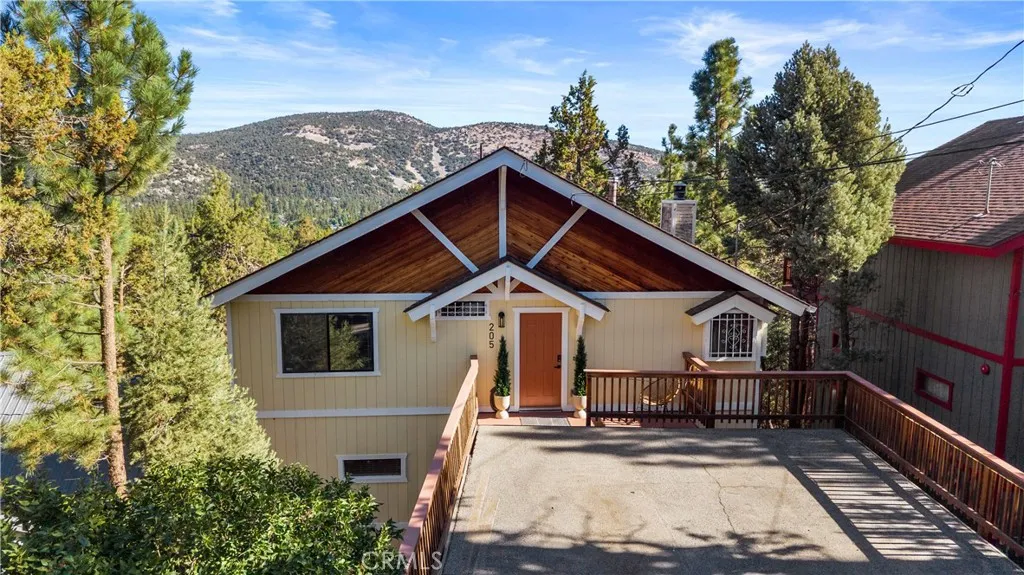 205 E Starr Drive — photo