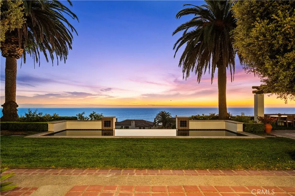 24 Scenic Bluff — photo