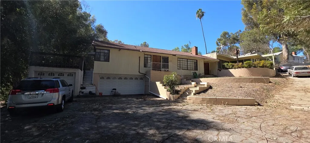 2131 Carbon Canyon — photo