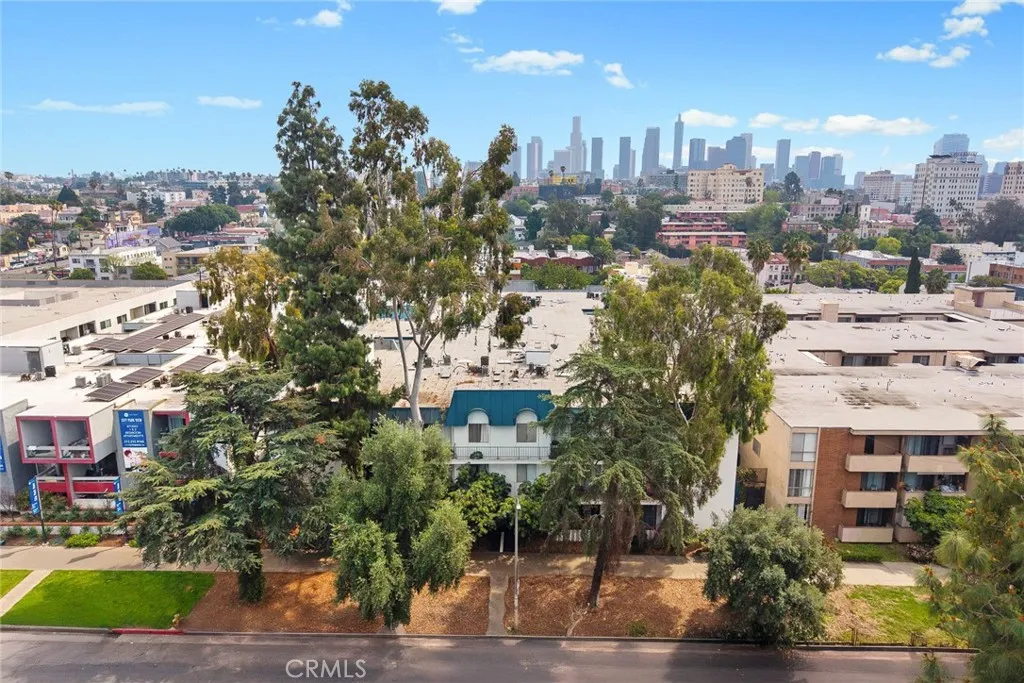 400 S La Fayette Park Unit 213 — photo