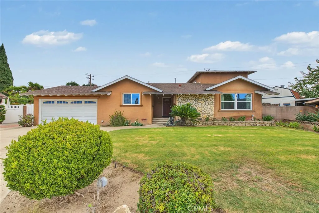 10602 Courson — photo
