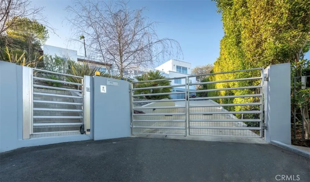 12148 Travis Street — photo