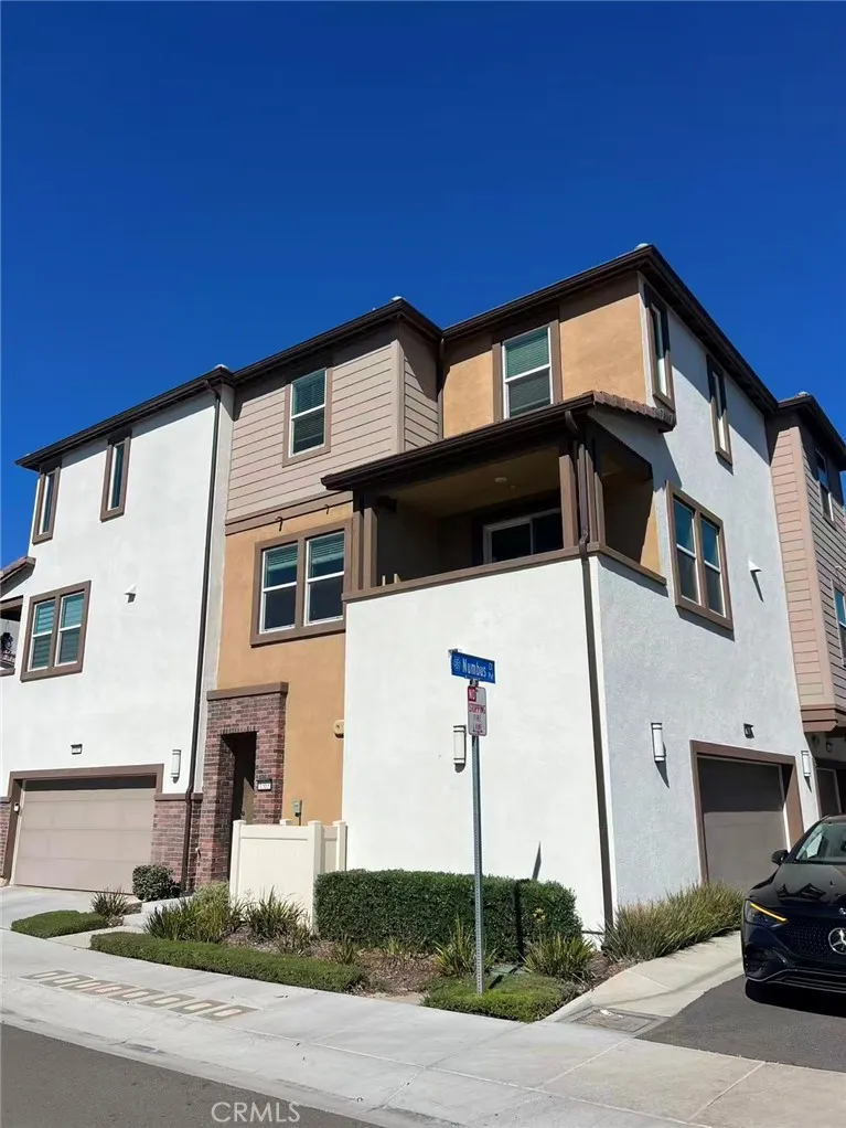 1363 Nimbus Ct. — photo