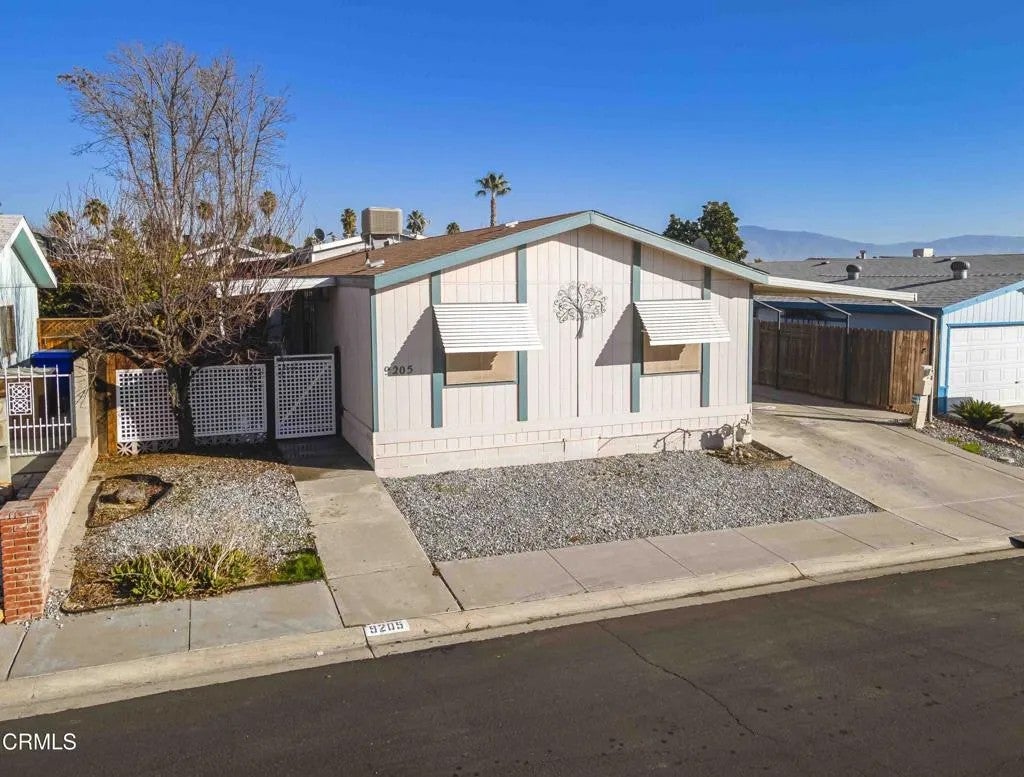 9205 Eastwind Circle — photo