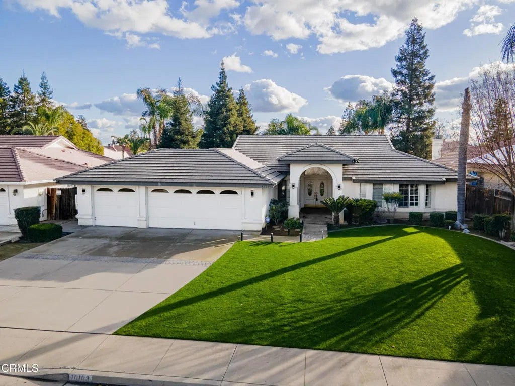 10103 Wentworth Court — photo