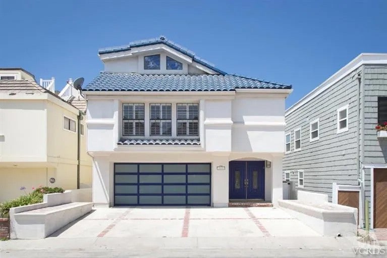4025 Ocean Drive — photo