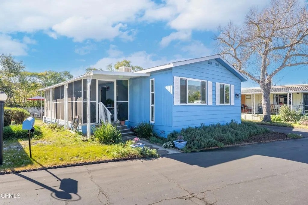 1202 Loma 46 — photo