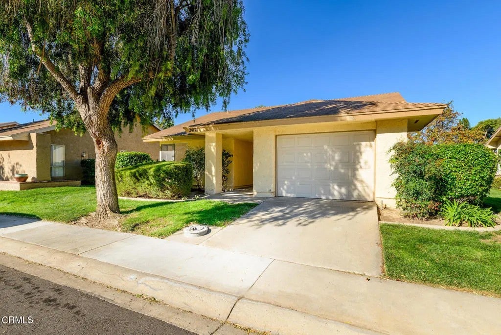 24121 Village 24 — photo