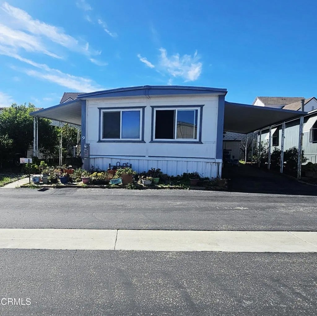 10685 Blackburn 9 — photo