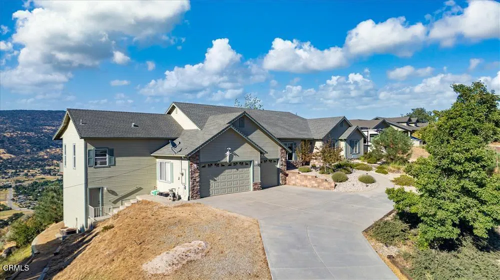 30730 Fox Ridge Court, Tehachapi, CA 93561 — photo 2